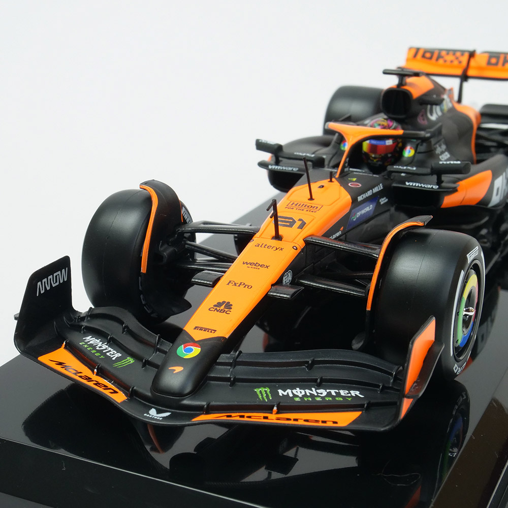 Bburago 1/24スケール マクラーレン F1 チーム MCL38 2024 #81 O