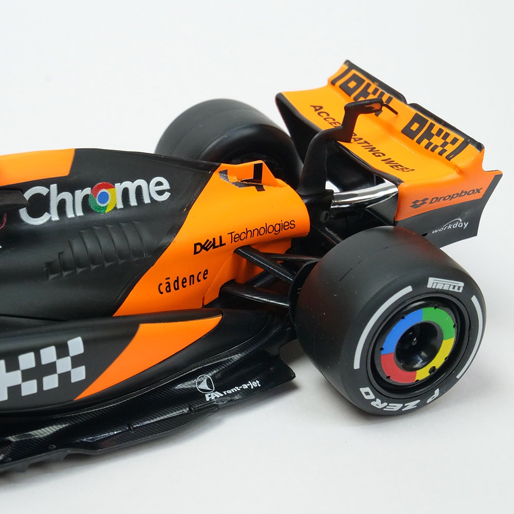 Bburago 1/24スケール マクラーレン F1 チーム MCL38 2024 #4 L