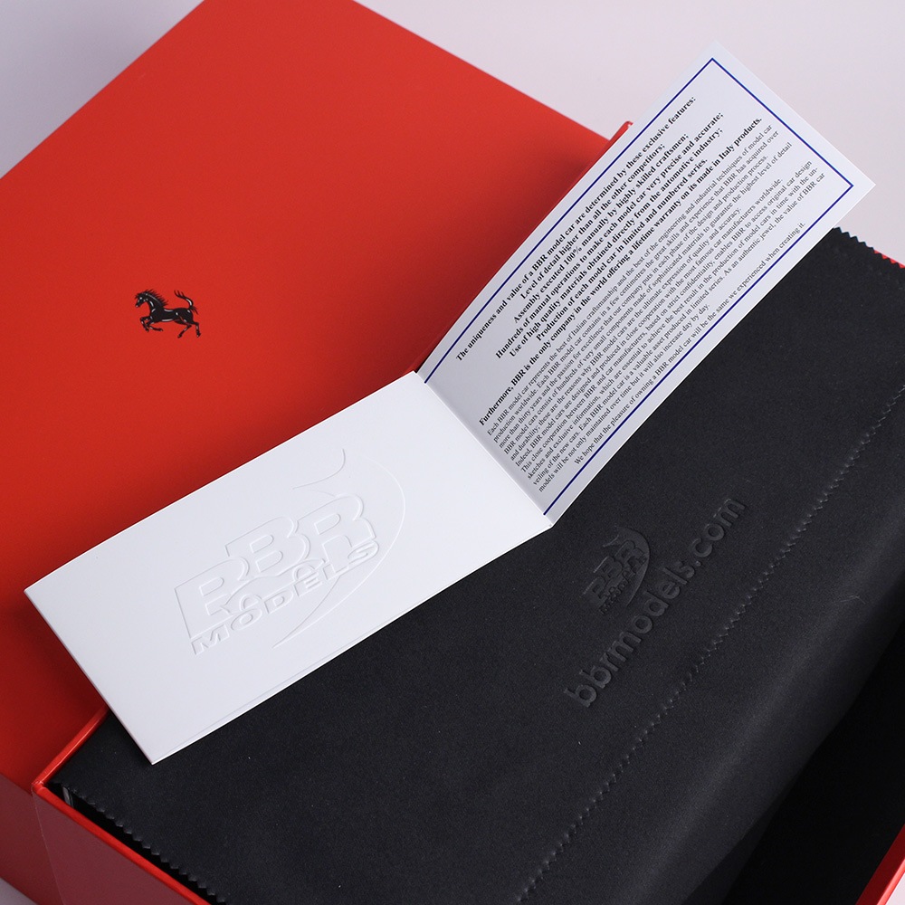 BBR MODELS 1/18スケール フェラーリ 360 モデナ スパイダー オートマティックギア ロッソコルサ - ベージュ （ケース付） P18232AV