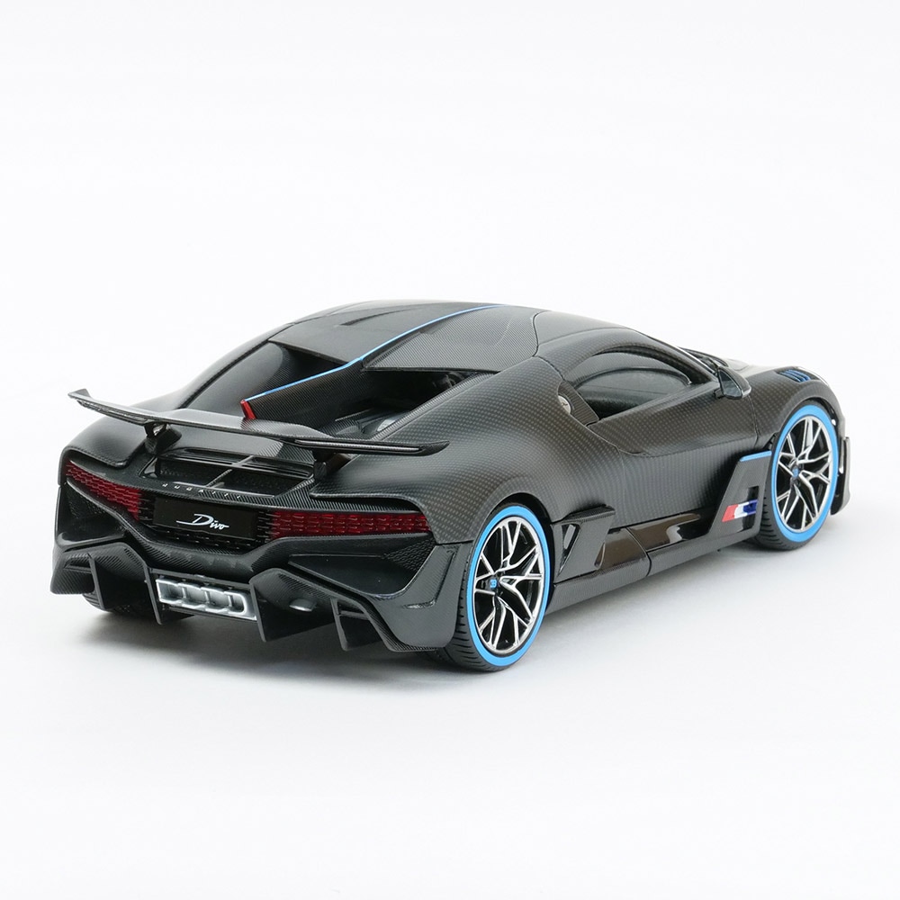Bburago 1/18スケール ブガッティ ディーヴォ ブラック (ブラゴ 50th