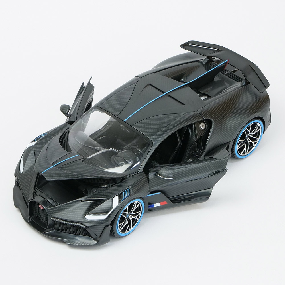 Bburago 1/18スケール ブガッティ ディーヴォ ブラック (ブラゴ 50th