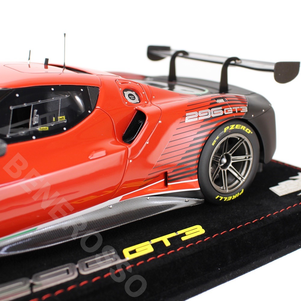 BBR MODELS 1/18スケール フェラーリ 296 GT3 2022 Rosso Corsa （ケース付）P18225AV