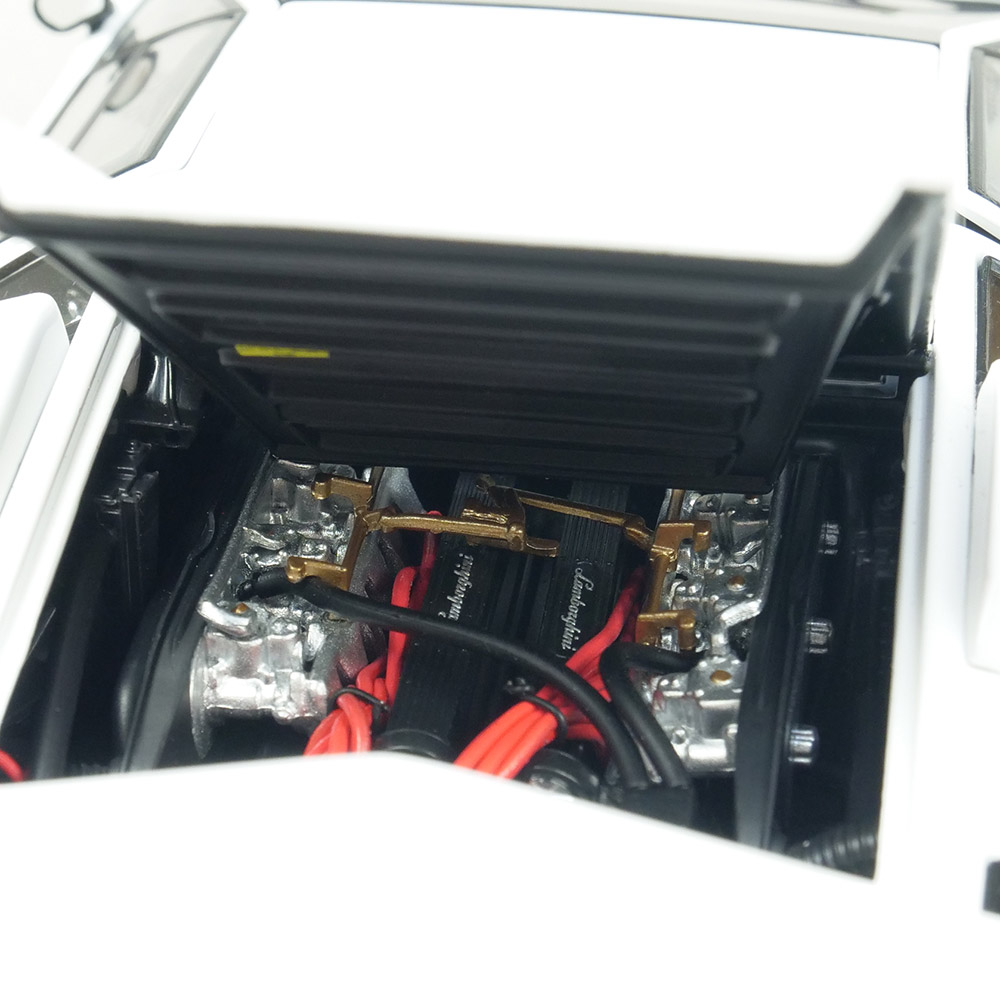 京商 1/18スケール ランボルギーニ カウンタック LP400S ホワイト KS08320WFL