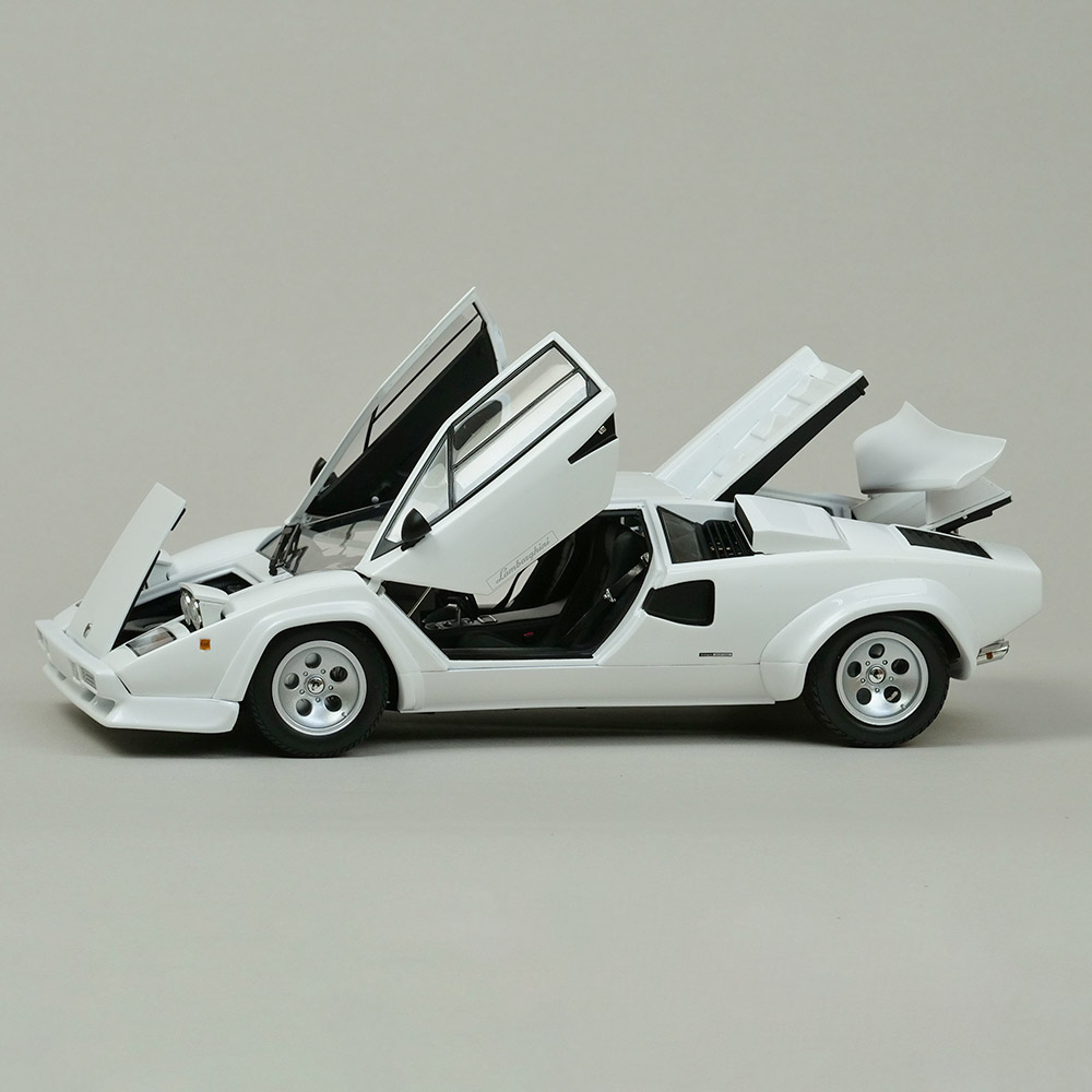 京商 1/18スケール ランボルギーニ カウンタック LP400S ホワイト KS08320WFL