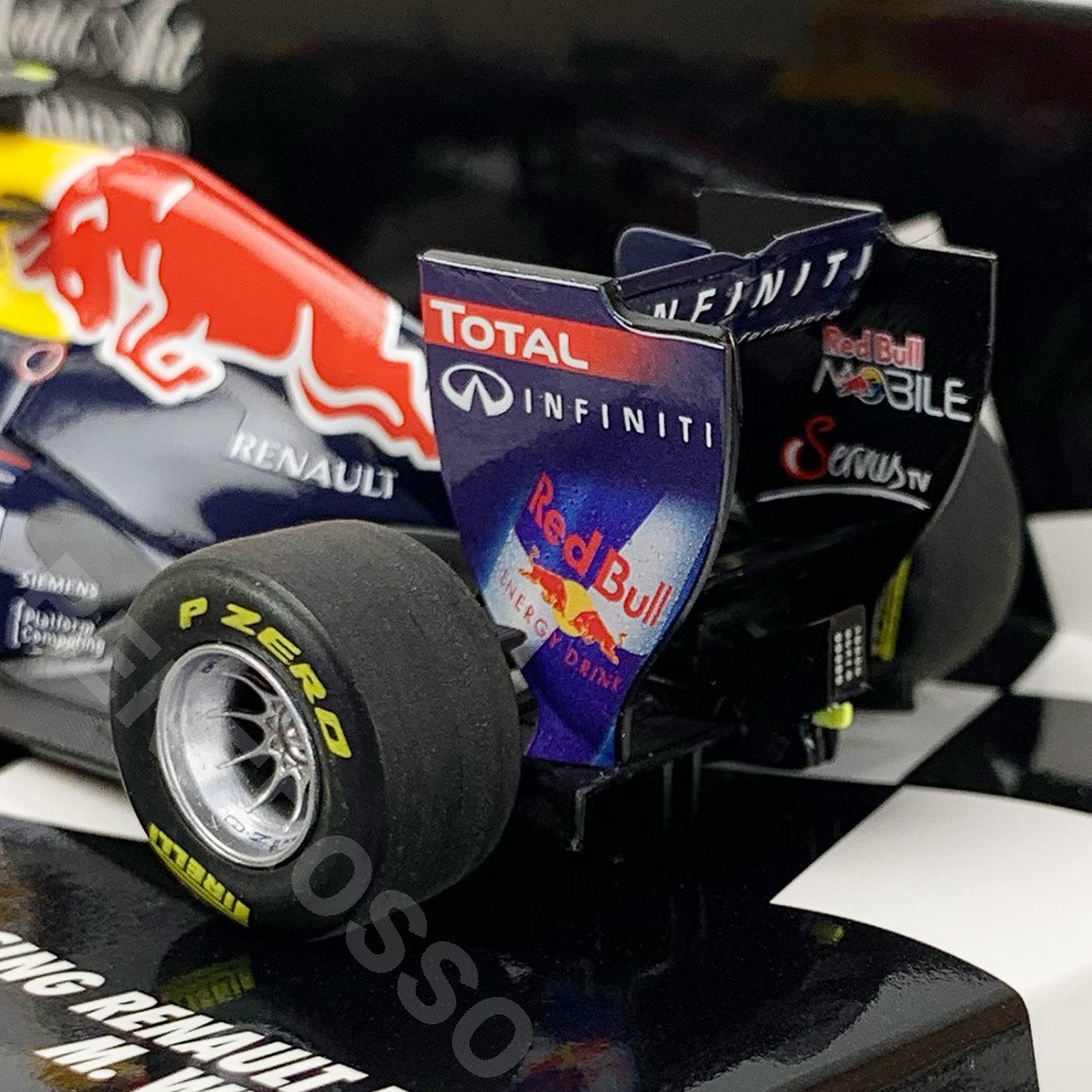 MINICHAMPS 1/43スケール レッドブル レーシング ルノー RB7 2011 M.ウェバー 410110002