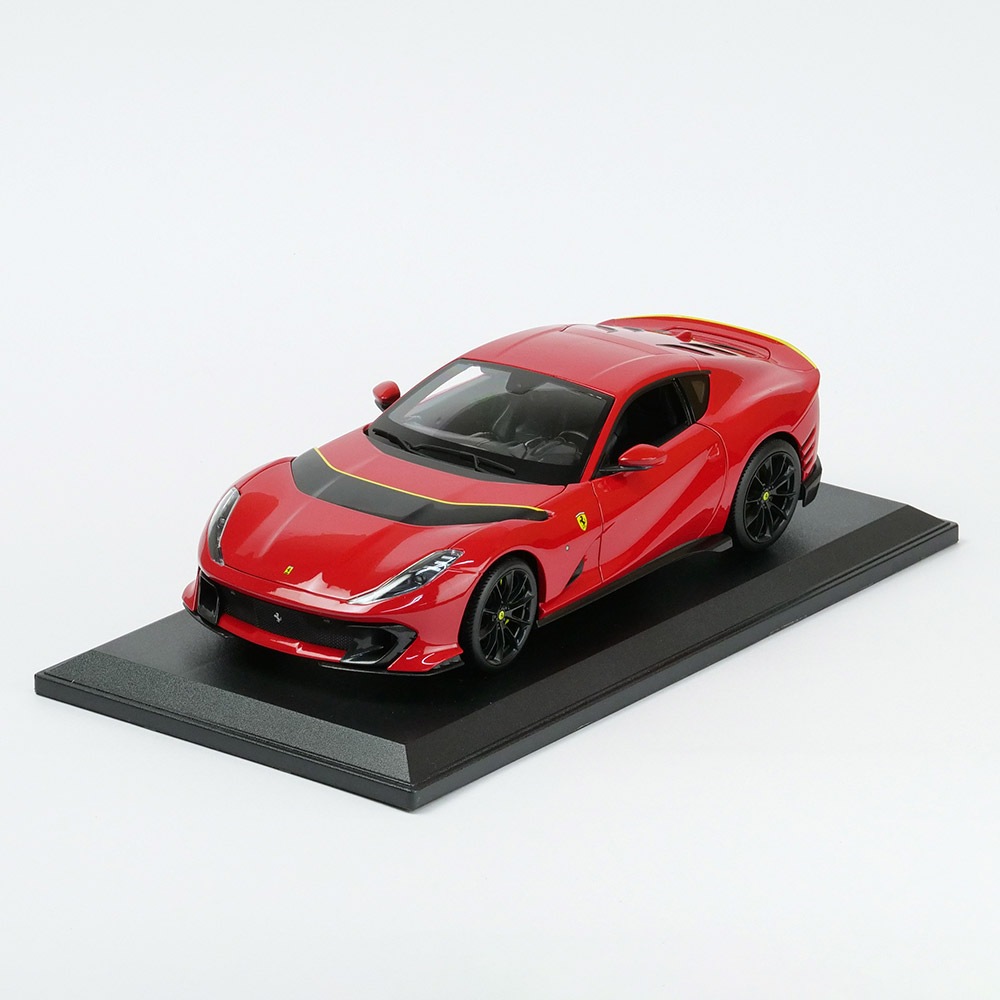 Bburago 1/18スケール フェラーリ 812 コンペティツィオーネ レッド 18-16019R