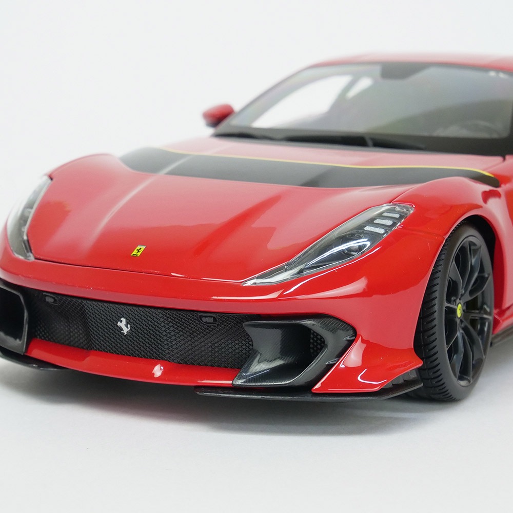 Bburago 1/18スケール フェラーリ 812 コンペティツィオーネ レッド 18-16019R