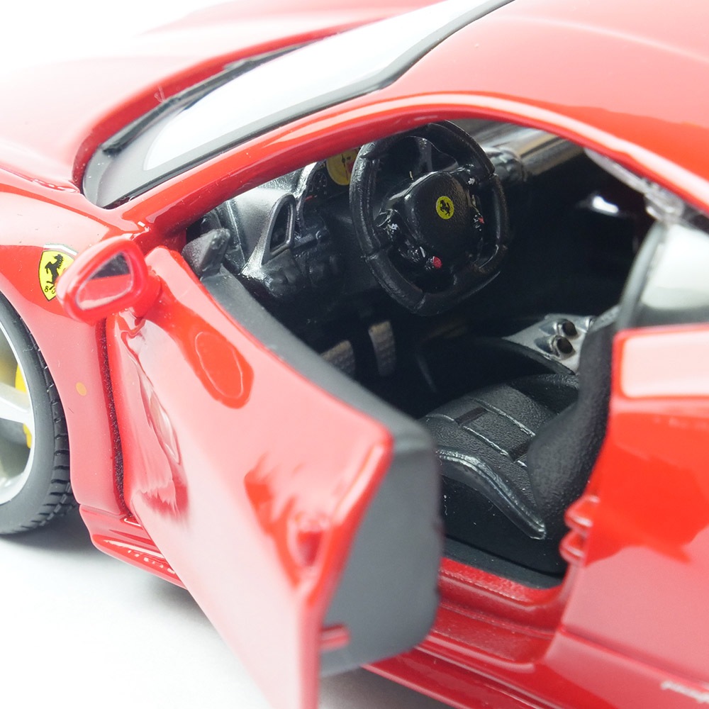 Bburago 1/24スケール フェラーリ 458 Italia レッド 18-26003R1