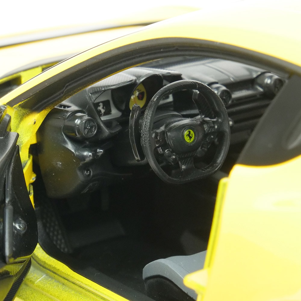 Bburago 1/18スケール フェラーリ 812 コンペティツィオーネ イエロー 18-16019Y