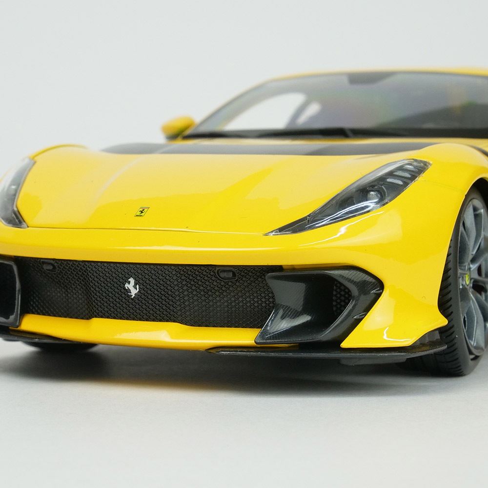Bburago 1/18スケール フェラーリ 812 コンペティツィオーネ イエロー 18-16019Y