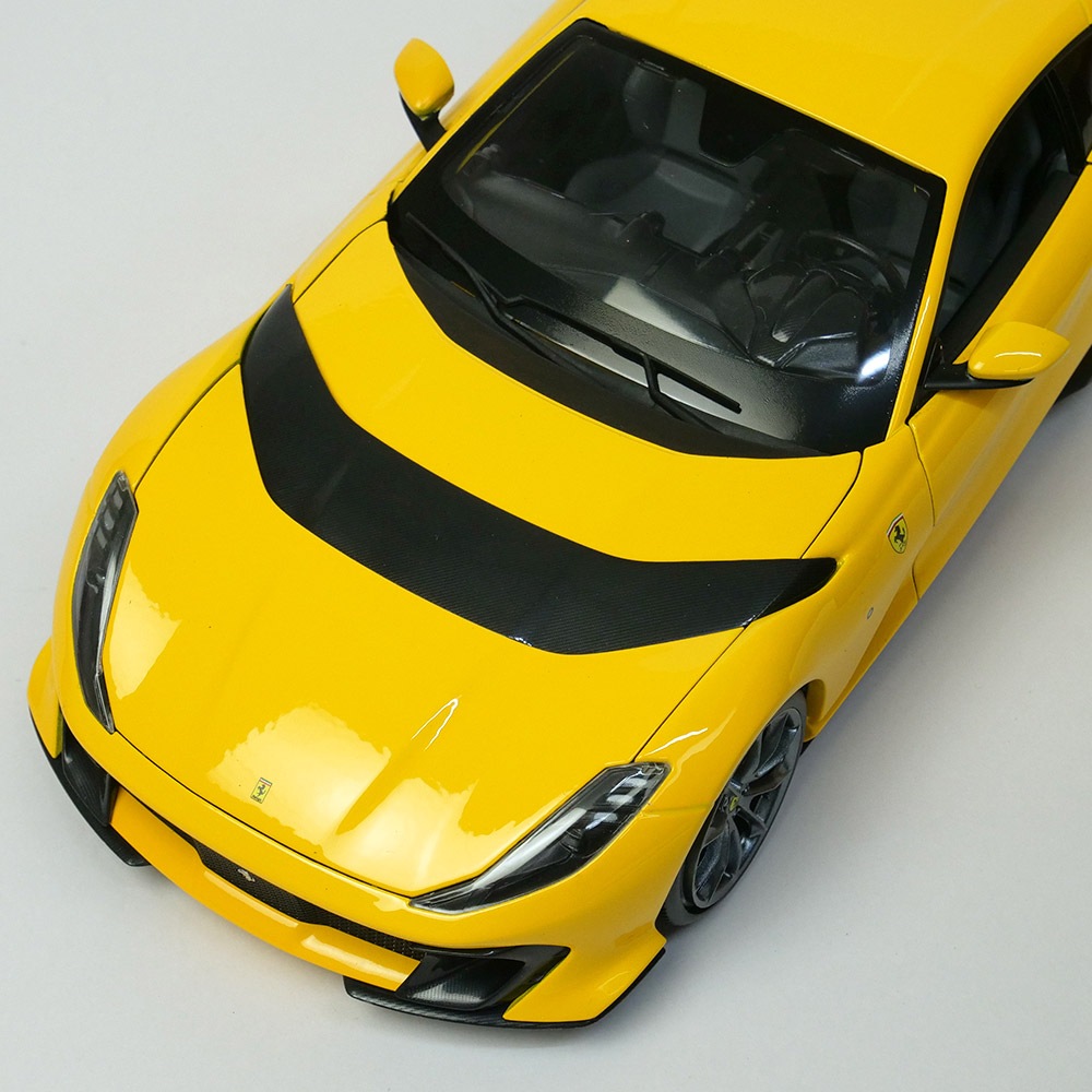 Bburago 1/18スケール フェラーリ 812 コンペティツィオーネ イエロー 18-16019Y