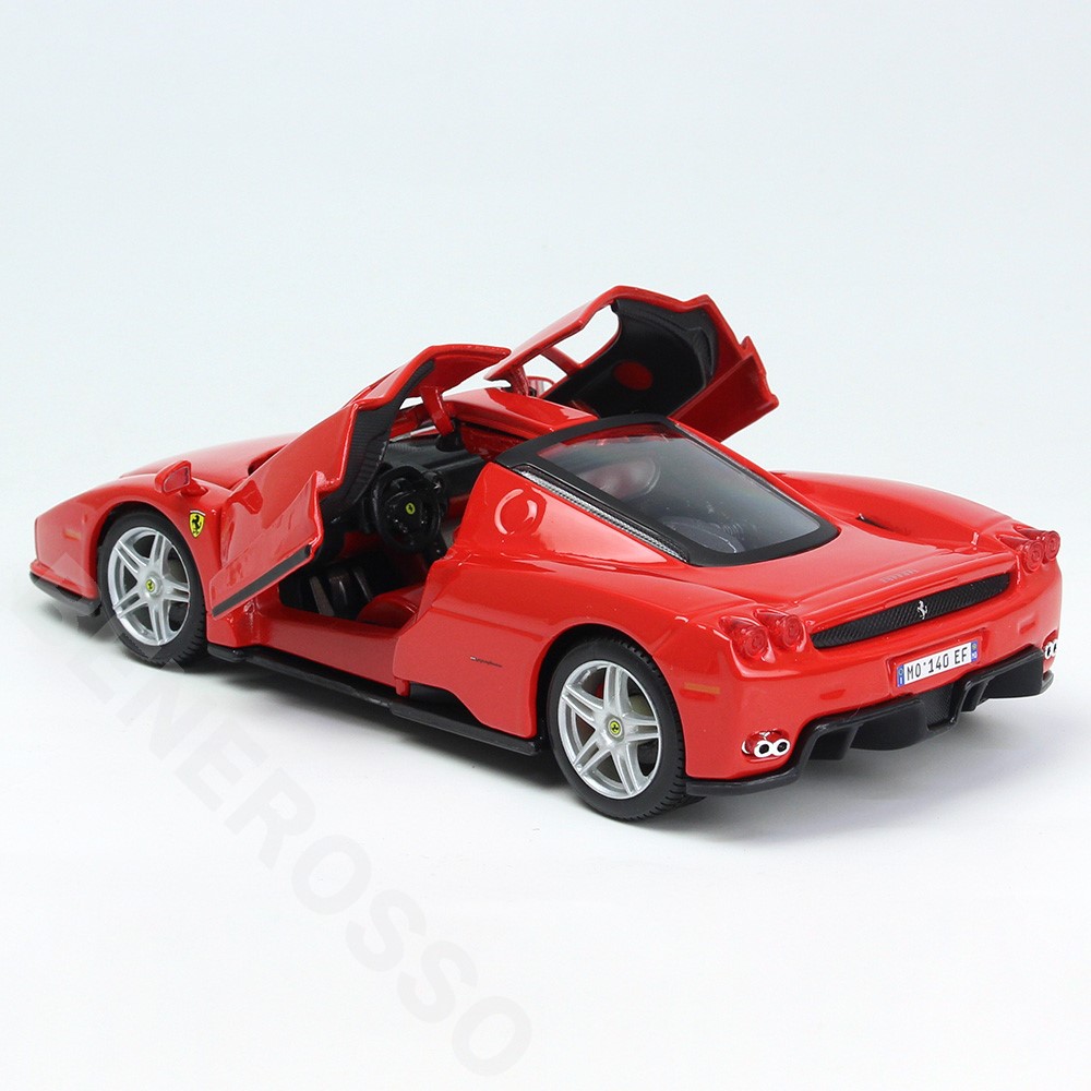 Bburago 1/24スケール フェラーリ エンツォ フェラーリ レッド 18-26006R2