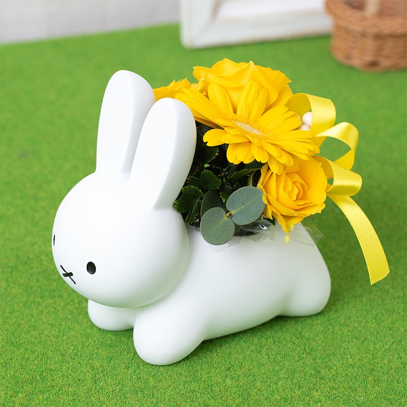 直送商品A】うさぎカバーアレンジ ピンク | 生花アレンジメント