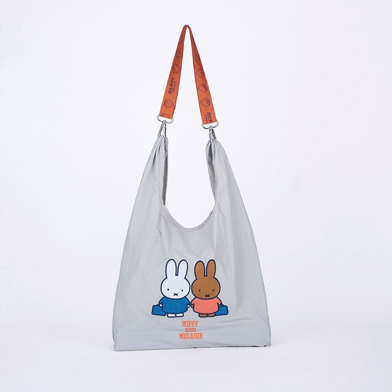 DB/ストラップ付きショッパーバッグ STRAWBERRY | 利用シーンから探す