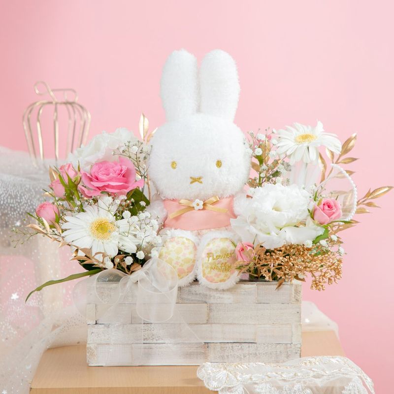 【直送商品A】ほわほわぬいぐるみアレンジ 花かさね