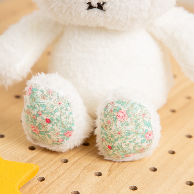 フラワーミッフィー 着せかえ ほわほわ ぬいぐるみ　miffy ショッパー付 2024年11月15日（金）より「フラワーミッフィー」にて、ほわほわ