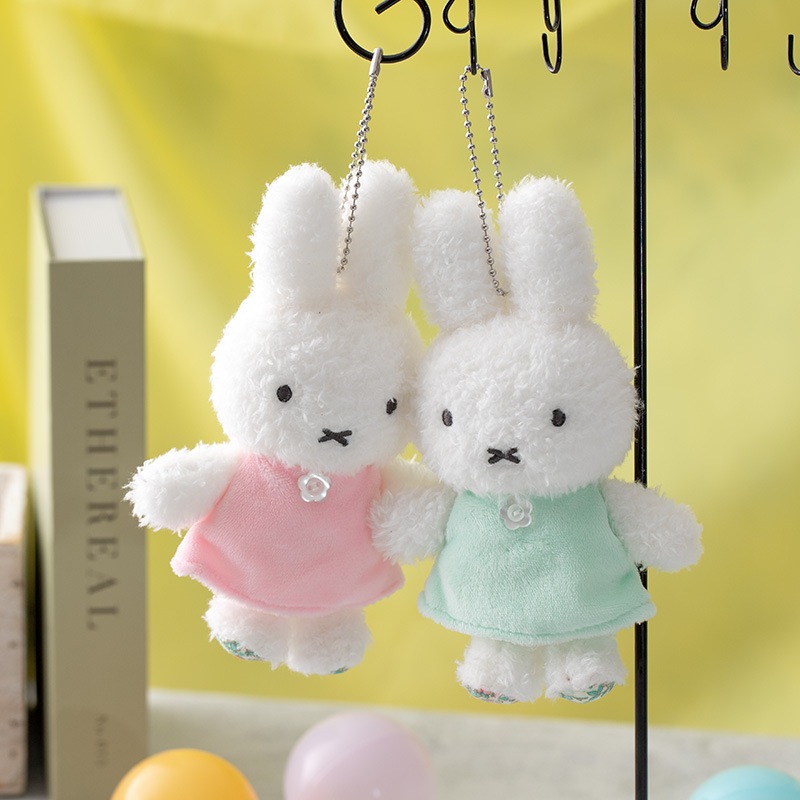 フラワーミッフィーほわほわマスコット　ナチュラルグリーン・コスモスピンク　セット Flowermiffy ほわほわマスコットキーチェーン コスモスピンク アート