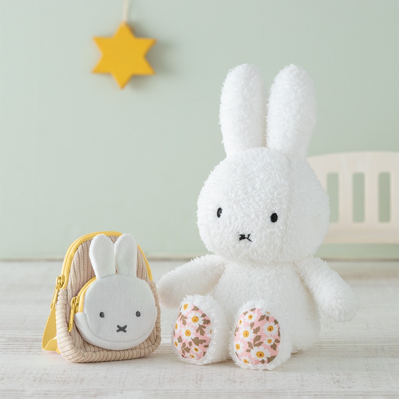 Flower Miffy 着せかえほわほわぬいぐるみ デイジー