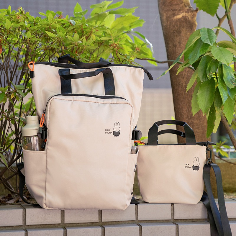 【人気】LeSportsac ミッフィー　Miffy 花畑 リュック　旅行 LeSportsac（レスポートサック）の「ROUTE BACKPACK ミッフィー