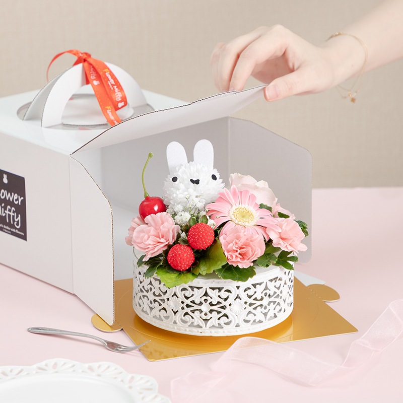 【直送商品A】バースデーケーキアレンジ 素敵な一年を