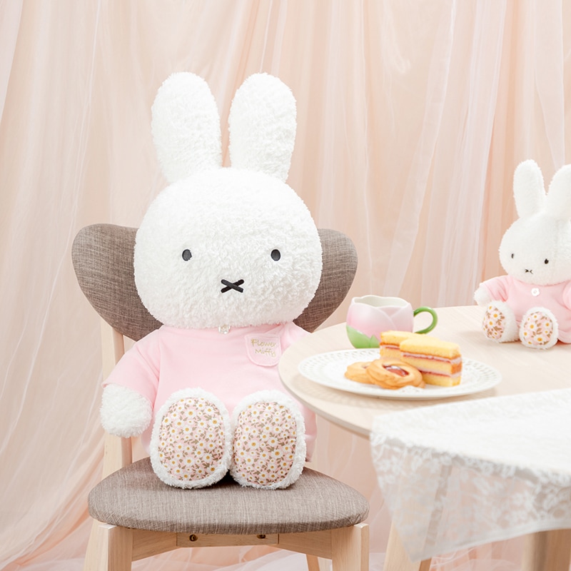 特典巾着付★フラワーミッフィー　おおきめほわほわローズぬいぐるみ　着せかえお洋服 フラワーミッフィーより、「着せかえほわほわローズぬいぐるみ