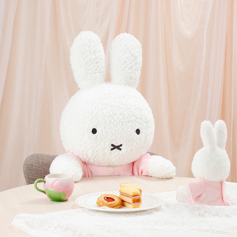 予約商品：ほわほわ】Flower Miffy おおきなほわほわぬいぐるみ