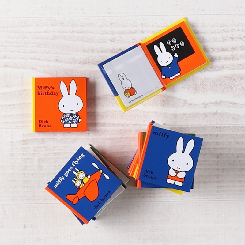 タイニーブックマグ 学校 | グッズ商品 | | ミッフィーのお花屋さん