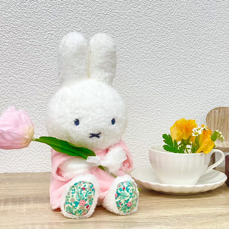 母の日ギフト フラワーミッフィー お花を贈るほわほわぬいぐるみ すべての商品 ミッフィーのお花屋さん Flower Miffy
