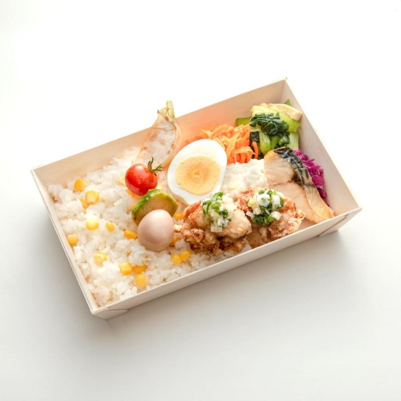 鶏の唐揚げねぎ塩麹タレととうもろこしご飯のお弁当 【夏季限定】