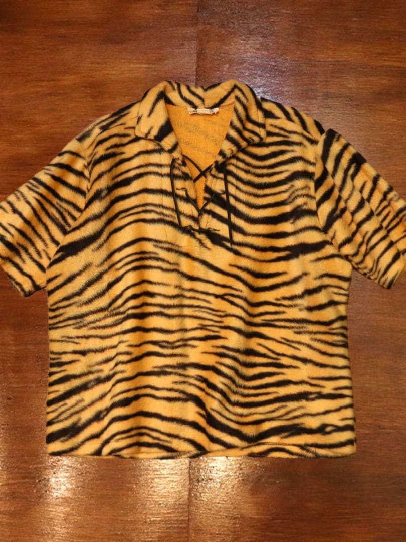 1950s PENGUIN , TIGER LACE UP , Size XL