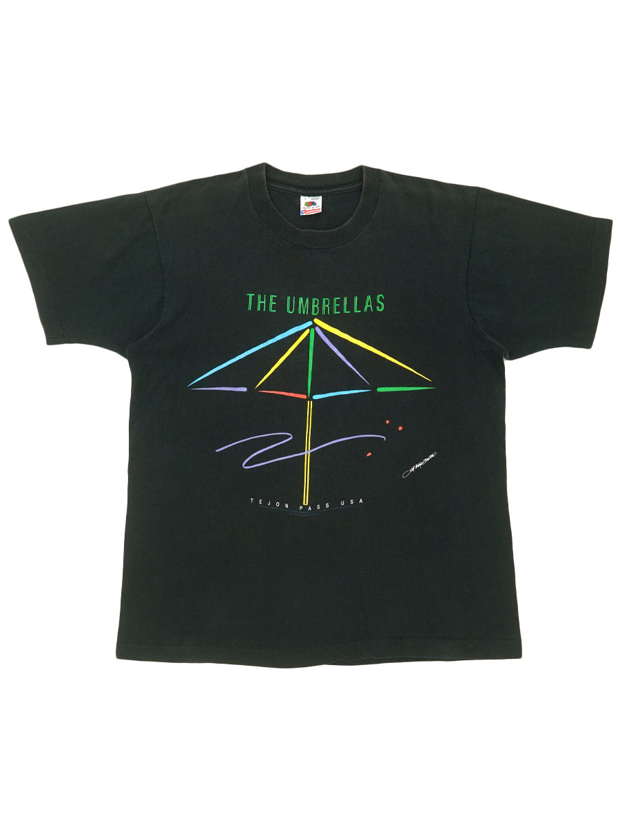 90'S FRUIT OF THE LOOM ''THE UMBRELLAS'' T SHIRT BLACK (SIZE.LARGE) MADE IN USA