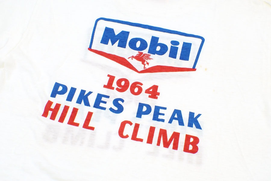 60's De-Jac ''Mobil / PIKES PEAK HILL CLIMB 1964'' T-shirt Size(M) DEAD STOCK