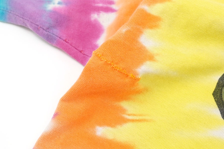 00'S FRUIT OF THE LOOM ''GRATEFUL DEAD'' TIE DYE T SHIRT (SIZE.LARGE)