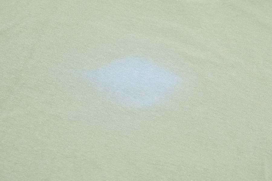 00'S HANES ''LA CHAISE'' T SHIRT (SIZE.X LARGE)