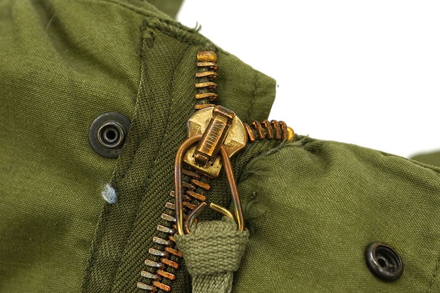 69's U.S.ARMY M-65 フィールドジャケット グレーライナー  アルミ&ブラス 表記(SHORT-MEDIUM) レア