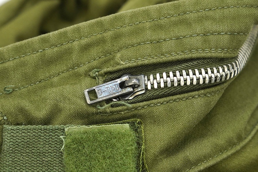 69's U.S.ARMY M-65 フィールドジャケット グレーライナー  アルミ&ブラス 表記(SHORT-MEDIUM) レア