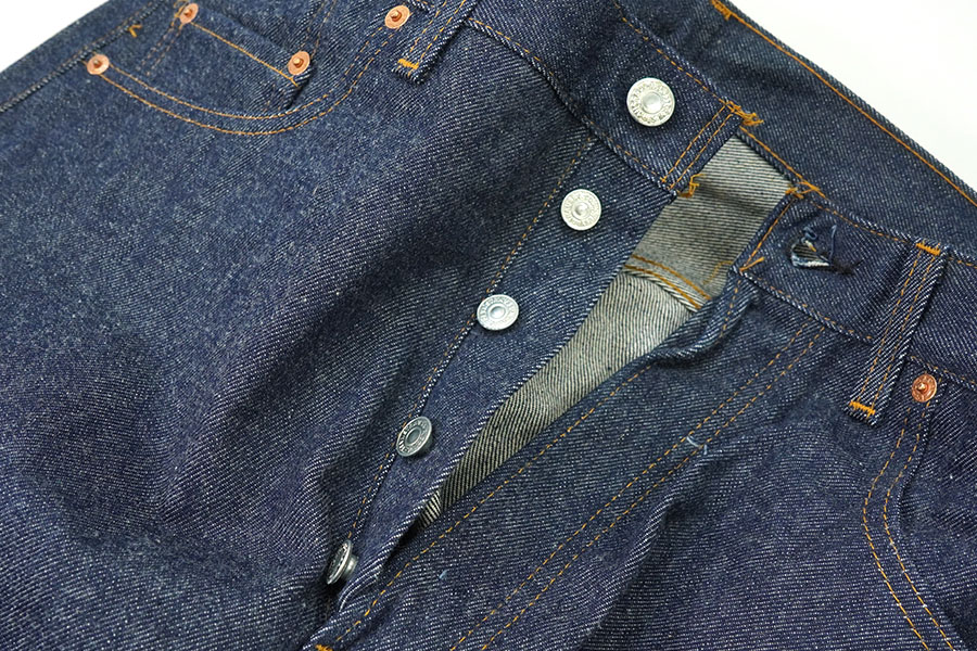 80s Levis リーバイス 501 デニムパンツ 赤耳 黒カン ブルー　濃紺 80年代 ビンテージ Levi's リーバイス 501 赤耳 黒カンヌキ