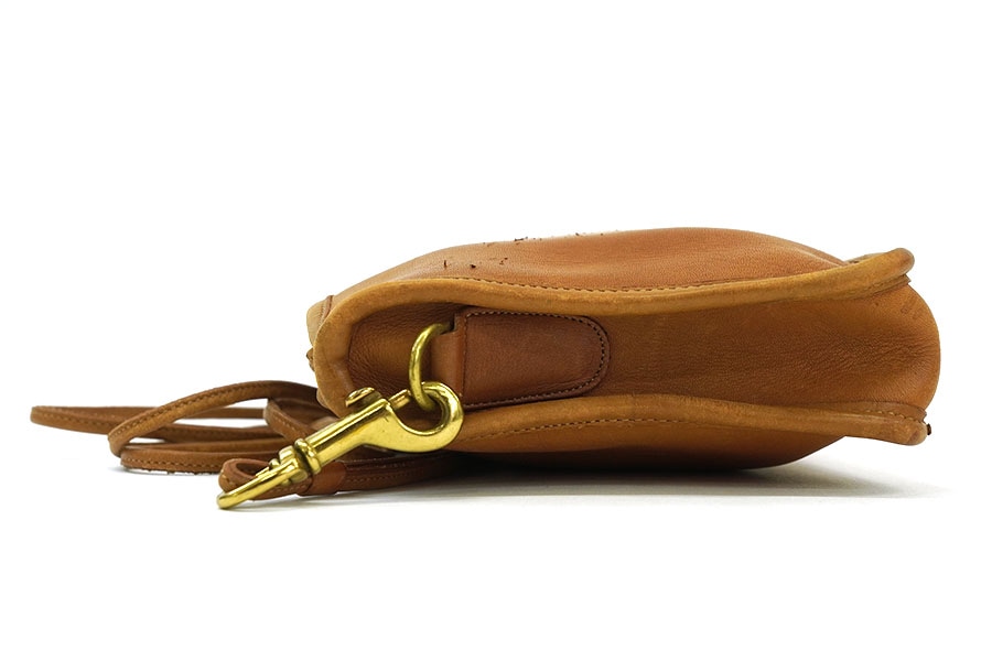 COACH 　レザー　ショルダーバッグ　キャメル COACH キャメル レザー ショルダーバッグ 公式】COACH – コーチ