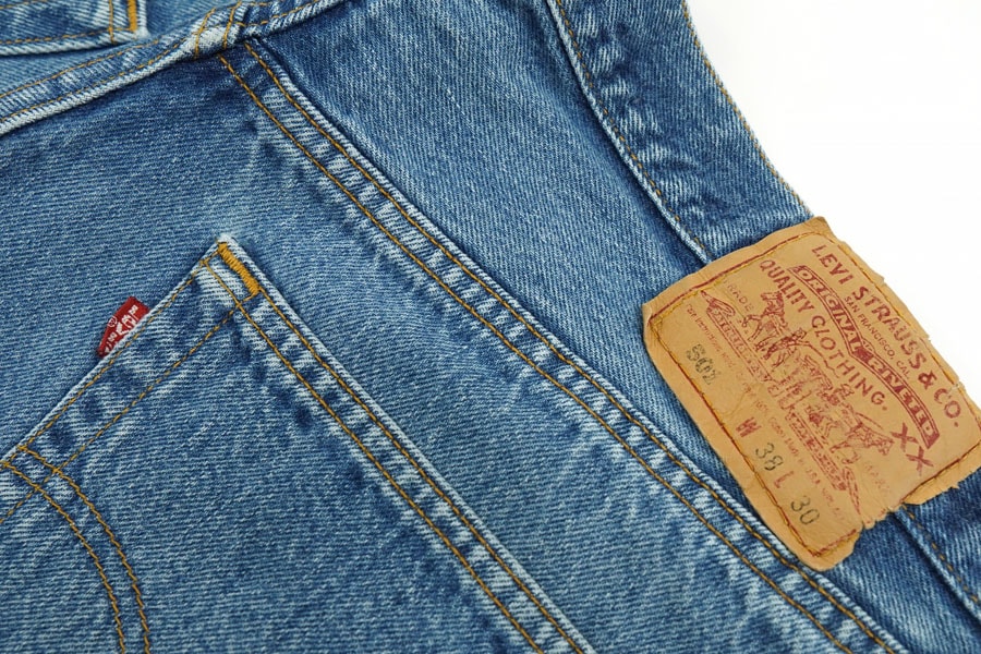 90'S LEVI'S 501 BLUE JEANS (SIZE. W38 L30) MADE IN USA | SOLD OUT
