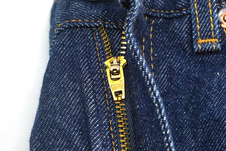 00'S LEVI'S 517 BLUE JEANS (SIZE.W32 L34) MADE IN USA | NEW ITEM