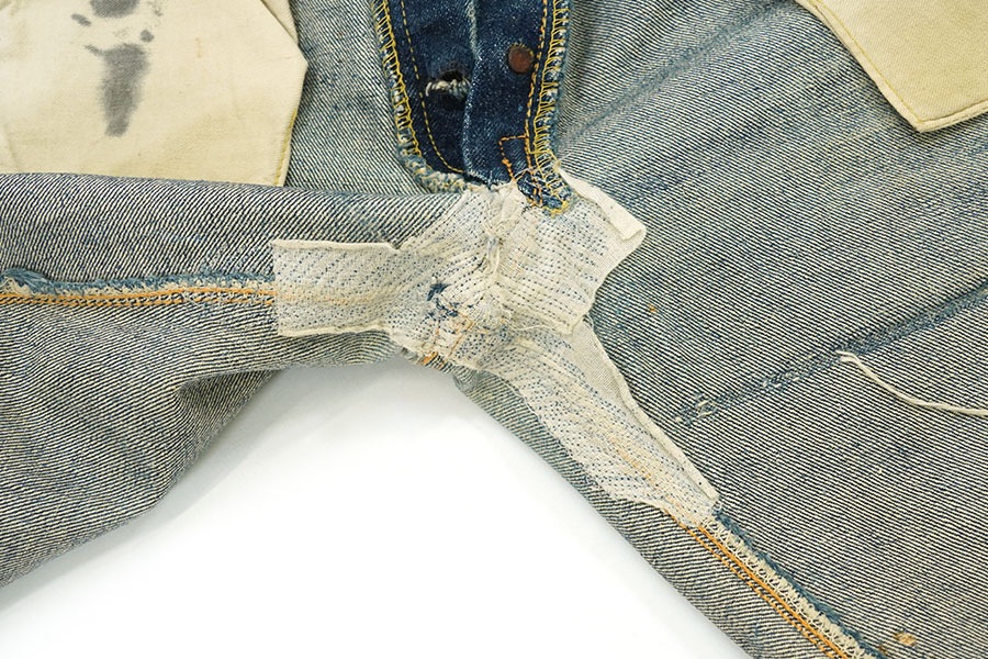 50'S LEVI'S 501XX DENIM SHORTS (APPROX.W30)