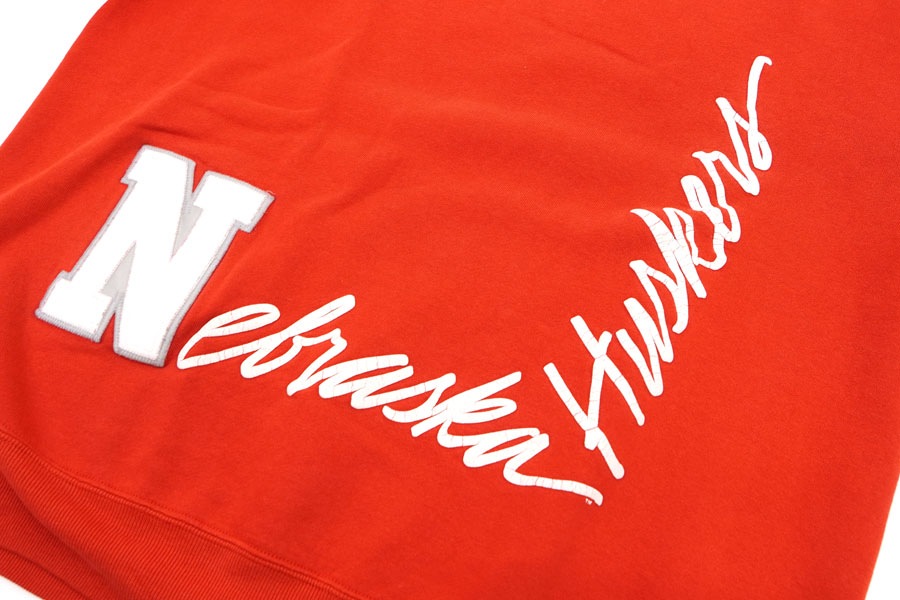 90's RUSSELL ATHLETIC ''Nebraska Huskers'' 貼り付けロゴ 前Vスウェット 赤 表記(XXL) USA製