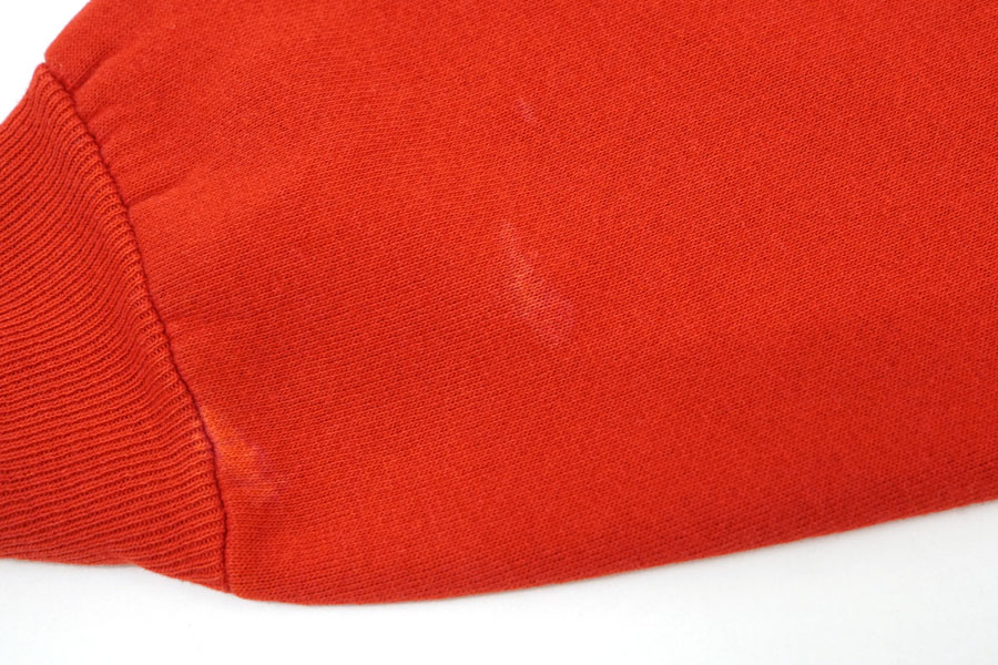 90's RUSSELL ATHLETIC ''Nebraska Huskers'' 貼り付けロゴ 前Vスウェット 赤 表記(XXL) USA製