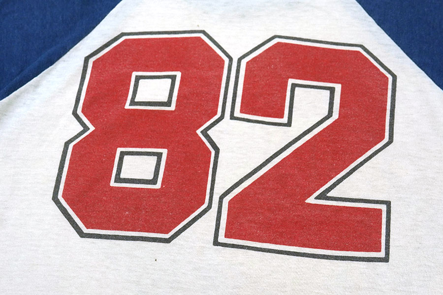 80's AC/DC ''NORTH AMERICAN TOUR/82'' RAGLAN SLEEVE T SHIRT (APPROX.MEDIUM)