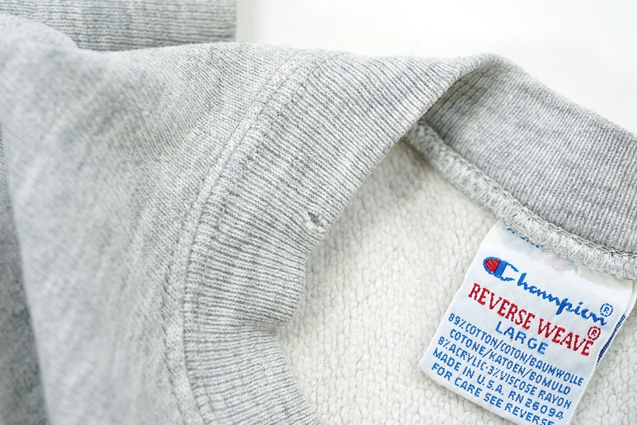 90's 刺繍タグ チャンピオンRW ''MICHIGAN STATE'' 染み込み