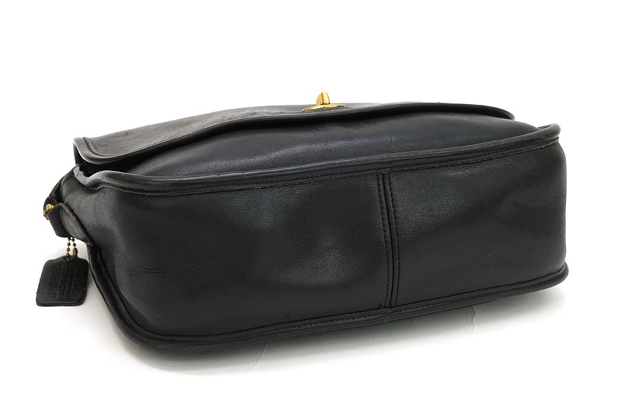 COACH ブラックレザー ショルダーバッグ COACH レザーショルダーバッグ ブラック | すべての商品
