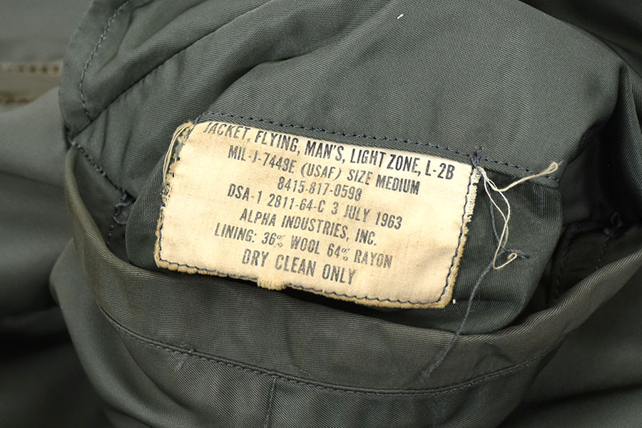 U.S. AIR FORCE TYPE L-2b フライトジャケット 64's U.S. AIR FORCE L-2B MIL-J-7448E フライトジャケット 表記