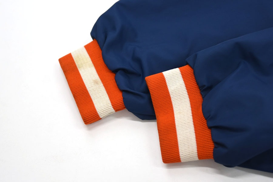 90's 青刺繍タグ チャンピオン ''UNIVERSITY ILLINOIS'' ハーフジップナイロンプルオーバー 表記(XXL) USA製