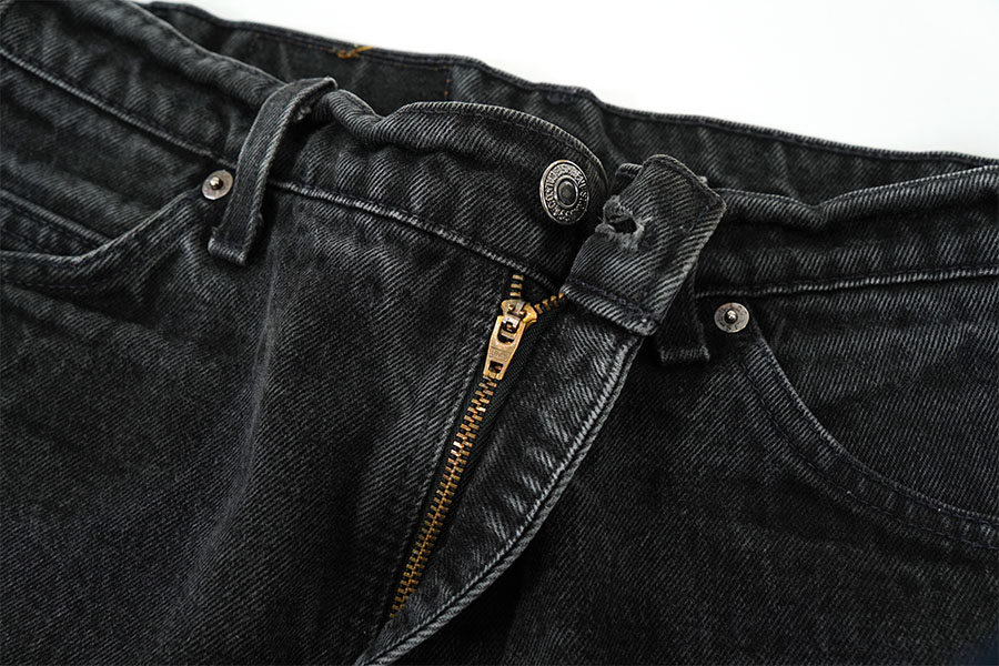 90'S LEVI'S 550 BLACK DENIM SHORTS (SIZE.W34 L00) MADE IN USA
