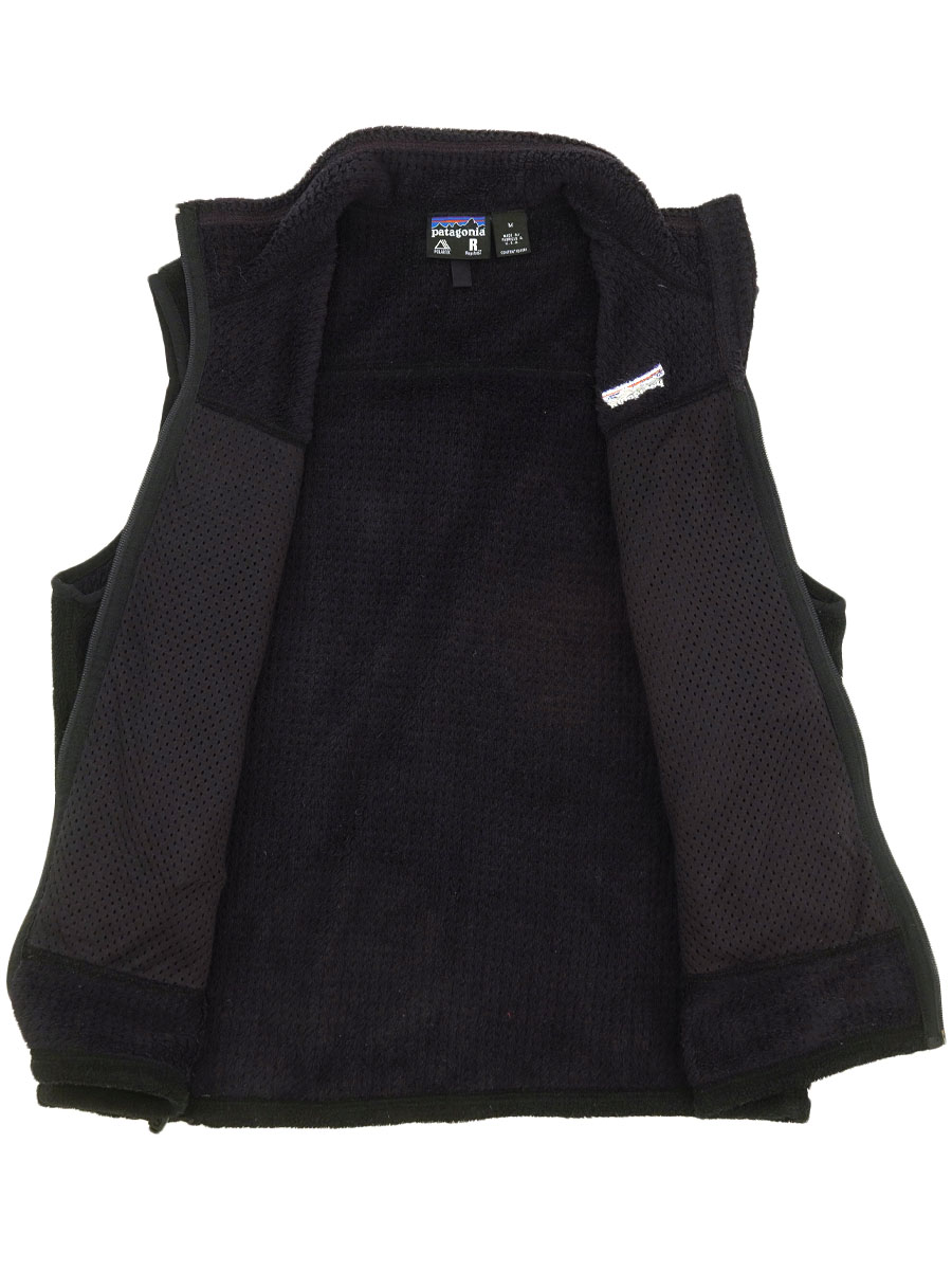01 パタゴニア R4ウィンドブロックベスト ブラック/マジェスティック